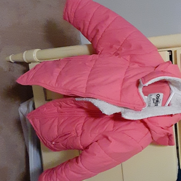 Oshkosh bgosh small pen mark on front right - Picture 1 of 1